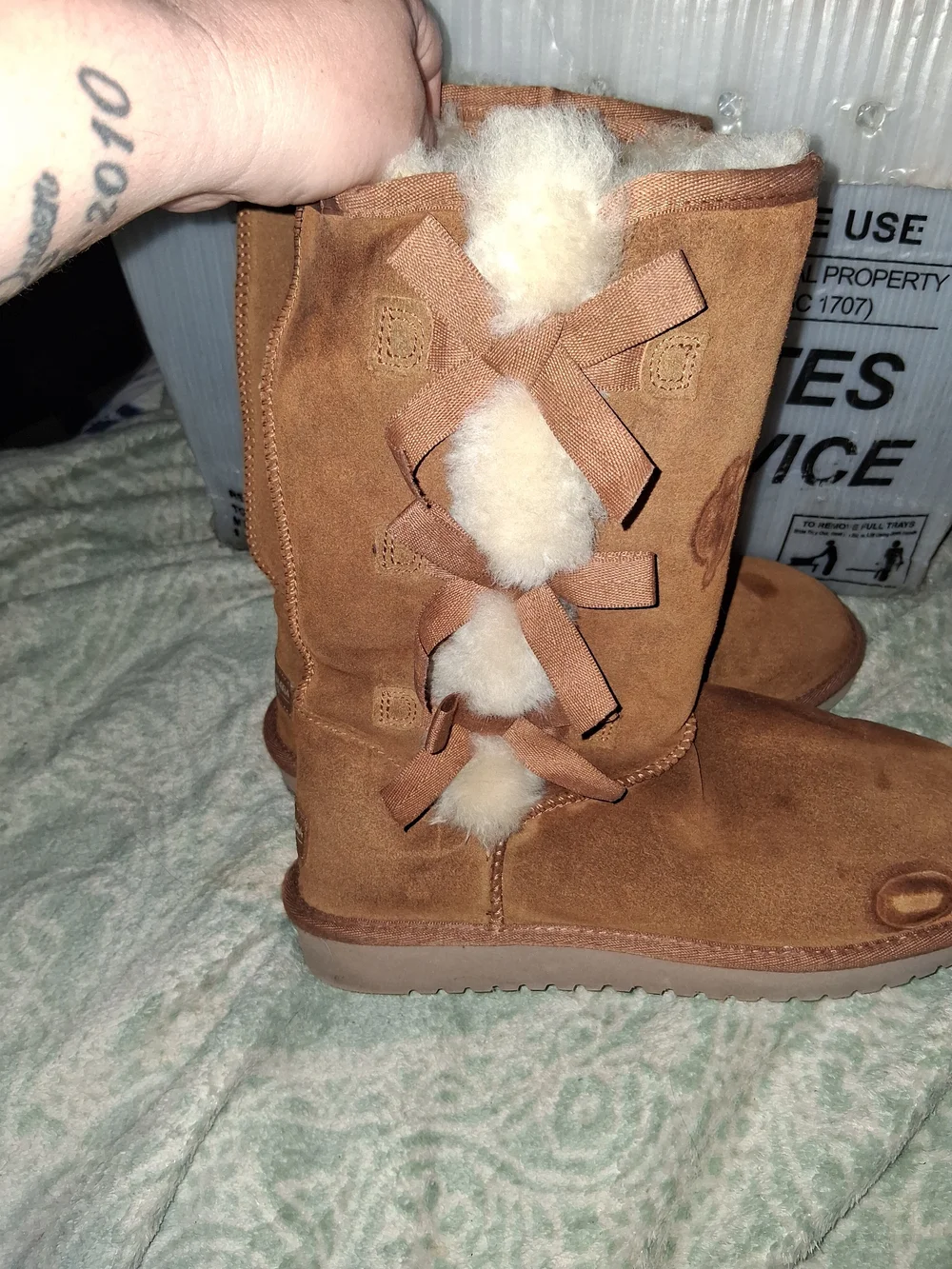 Koolaburra Chestnut Brown Suede Shearling Lined Ankle Boots